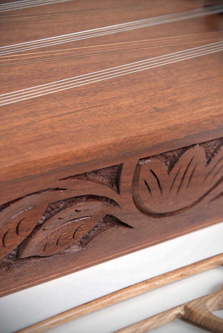 Mid-East Persian Hammered Dulcimer/Santoor