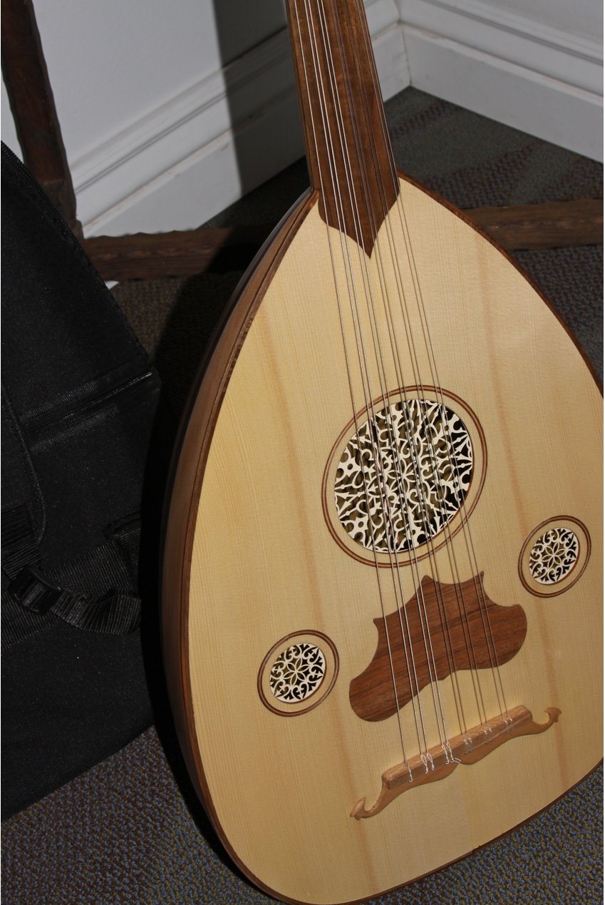 Mid-East Traditional Turkish Oud w/ Gig Bag - Walnut